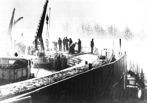 East Germans building the Berlin Wall in 1961