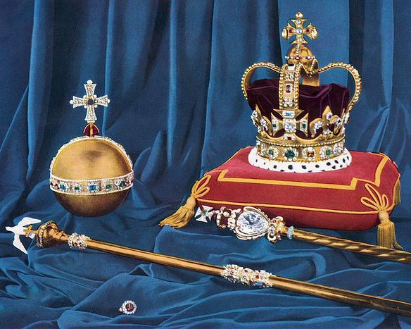The crown (now restored) was flattened in the heist