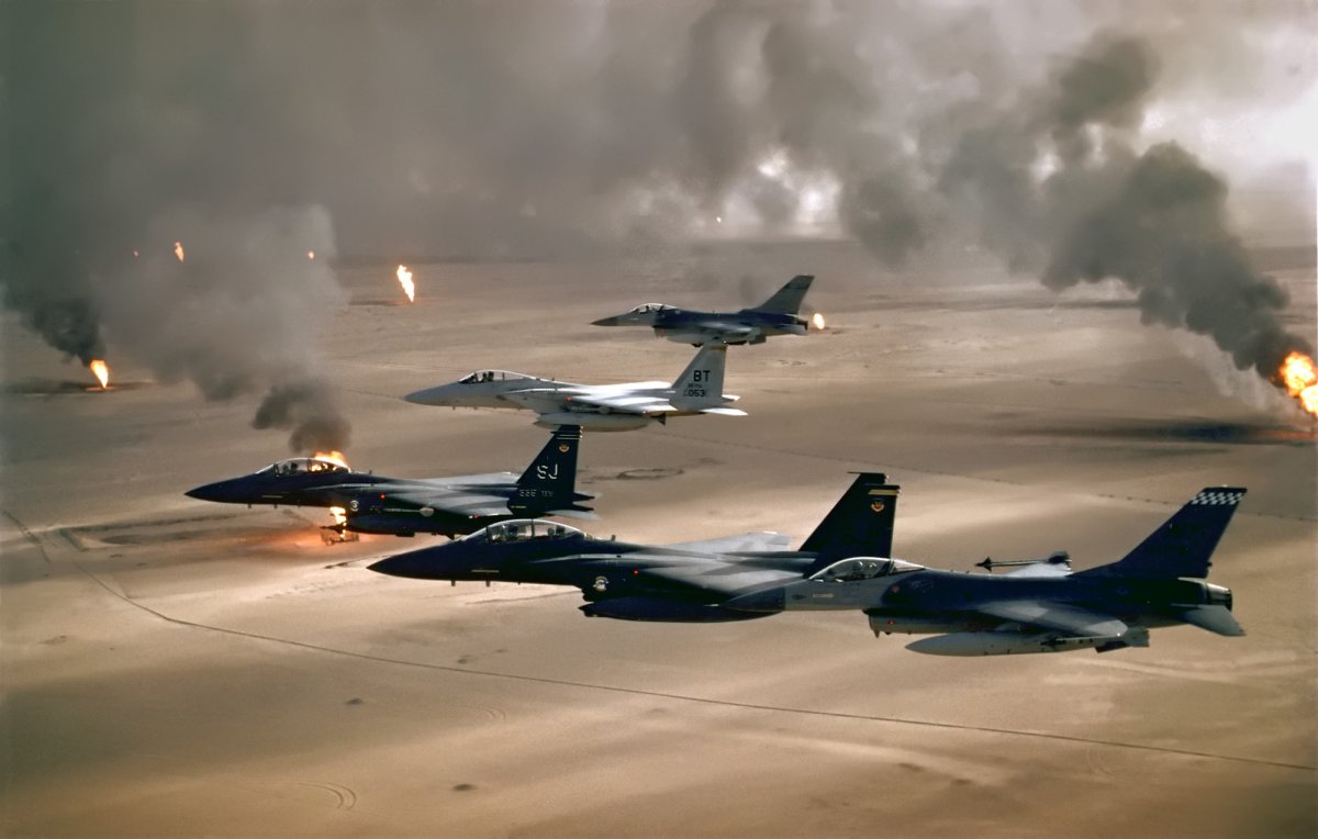 Gulf War - Fake News and the Buildup to War