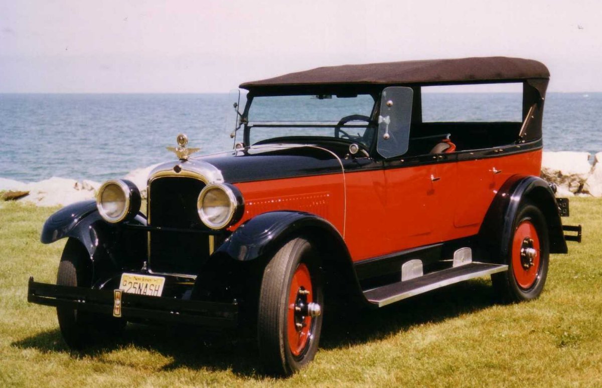 1925 Nash automobile