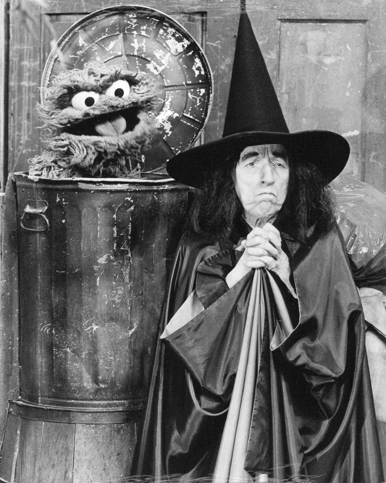 Margaret Hamilton as the Wicked Witch with Oscar the Grouch