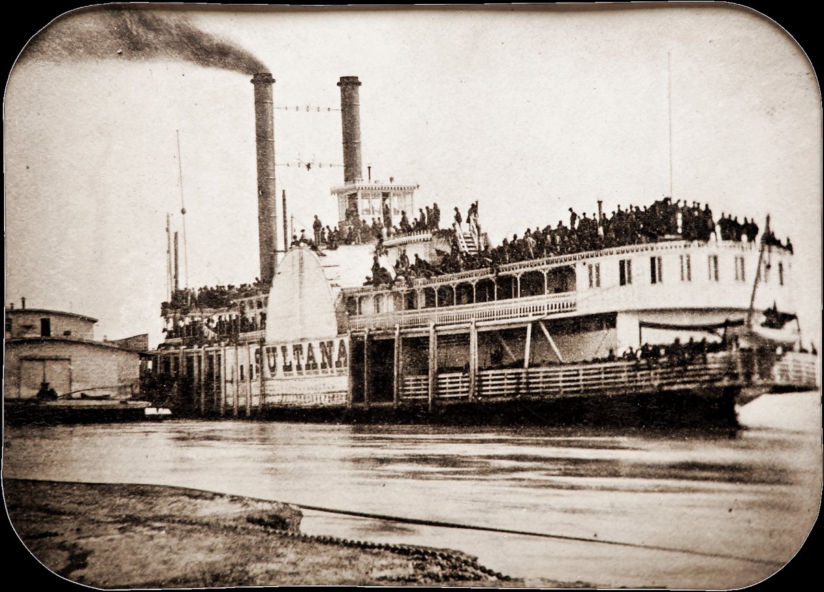 Sultana with her deck full of released Union Prisoners