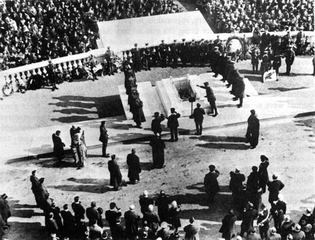 The tomb ceremonies on November 11, 1921