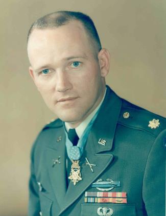 First Vietnam Soldier to Receive the U.S. Medal of Honor